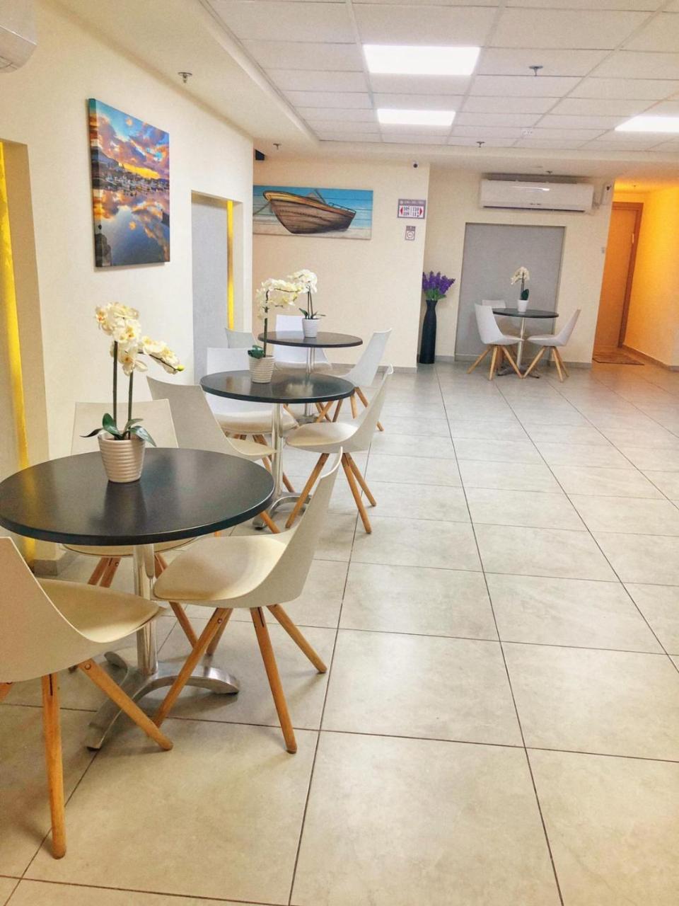 Sur La Mer Hotel アシュドッド エクステリア 写真