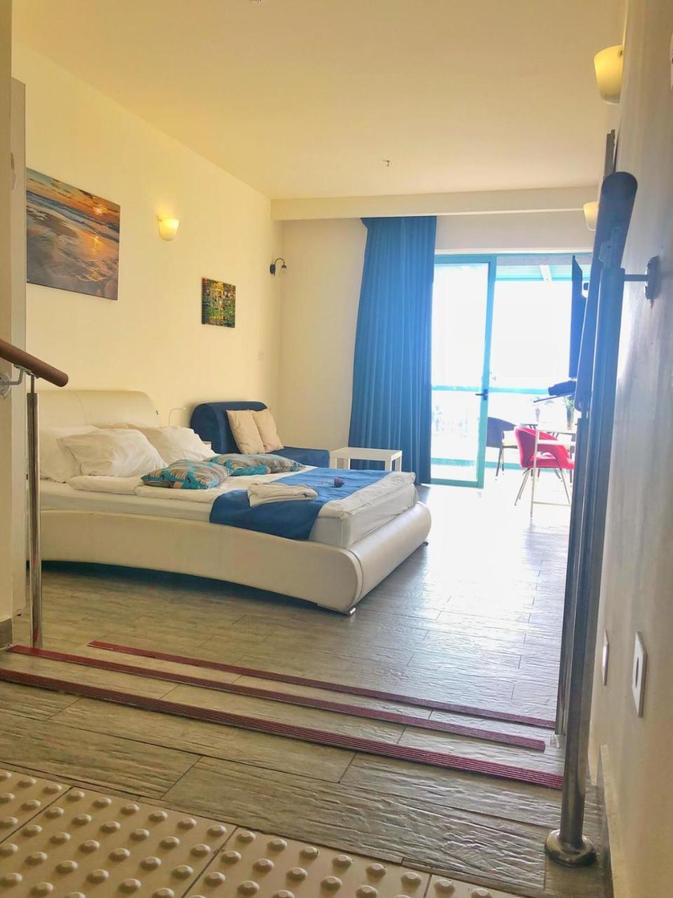Sur La Mer Hotel アシュドッド エクステリア 写真